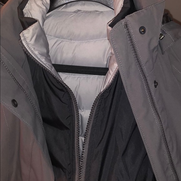 North Face Women’s jacket - Picture 3 of 6